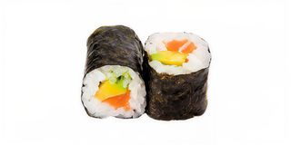 Maki salmón con aguacate (8 pzs.)