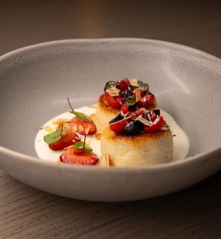 Branzoaice cu gem de zmeura si dulceata de mar