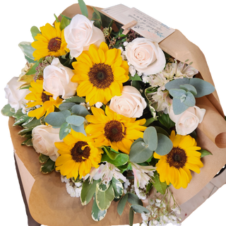 Bouquet di girasoli e rose