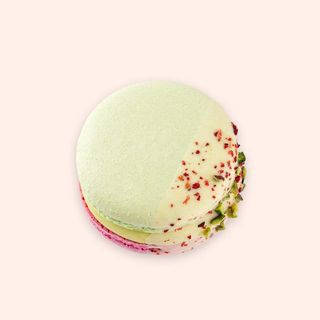 Фисташка-малина Макарон