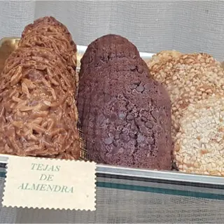 Tejas Almendra