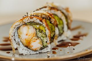 Dragon roll
