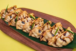 Pierożki gyoza z kaczką i sosem hoisin