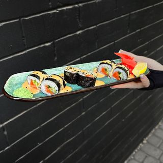 Макі рол з лососем (140г)