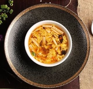 Zuppa di mais con pollo