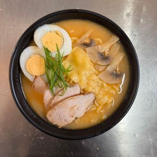 Рамен сырный с курицей