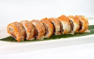 127 - Uramaki salmon tobiko