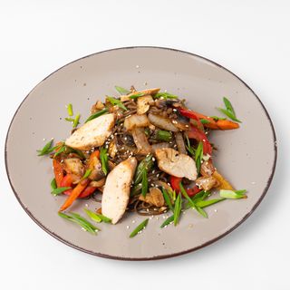 соба с курицей