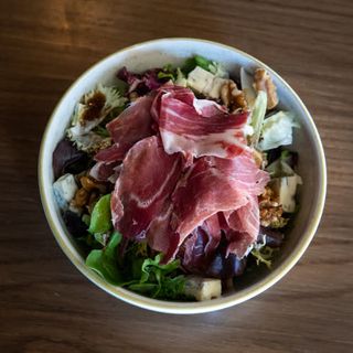 Paletilla ibérica con queso gorgonzola 