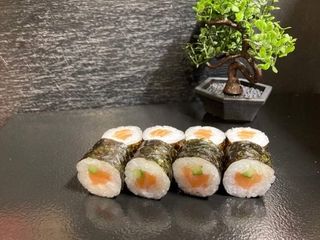 Хосомаки сьомга