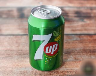 7UP 