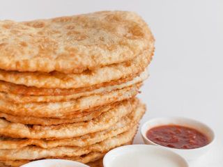 З яловичиною Чебурек з яловичиною  (3шт)