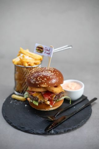 Paul Food Burger ( cartofi + sos)