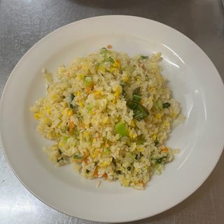 140. Riso saltato con verdure