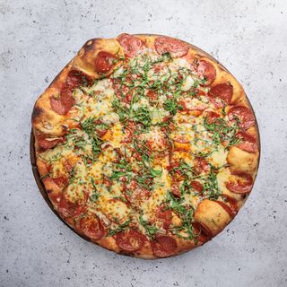 Pizza sa rukolom i kulenom 33cm