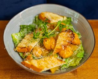 Sałatka Cezar z Krewetkami