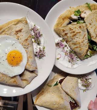 Naleśniki z kurczakiem teriyaki 