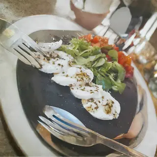 Ensalada Caprese Tomate De Temporada