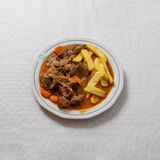 Ternera guisada con setas patatas
