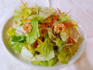 Ensalada de gambas