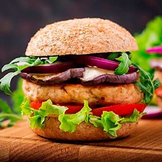 Burger De Pollo Empanado Estilo Sureño