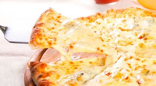 Pizza bianca 4 formaggi