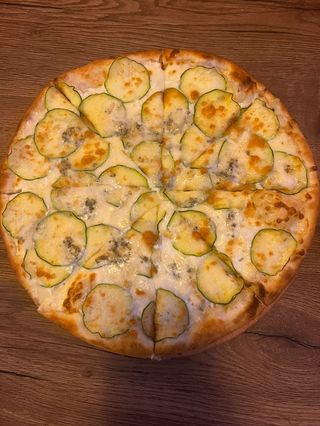 Pizza Gorgonzola & Zucchini Ø32cm