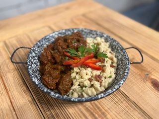 Tocăniță de vițel cu găluște