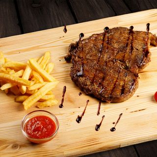 Стейк Рибай (350 гр.) + (100 гр.) картофель фри