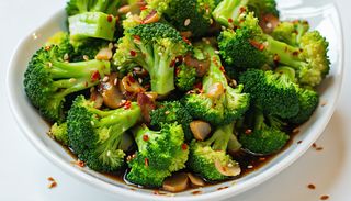 Brokuły smażone z czosnkiem 350g/550g