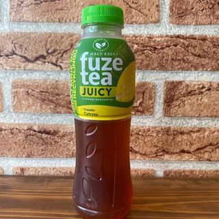 FuzeTea Mało Kalorii z sokami owocowymi o smaku cytryny 0,5 l
