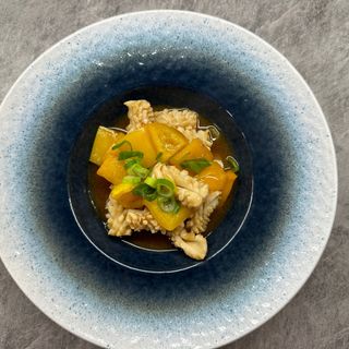 209 Calamari con peperone