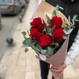 წითელი ვარდი(5 ცალი) S ზომა