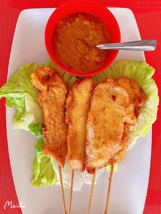 Pincho de pollo con salsa Satay(cacahuetes)