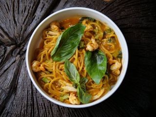 Паста з морепродуктами і соусом Буябес (330g)