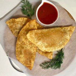 ჩებურეკები საქონლის ხორცი 3 pc (chebureks with Beef)