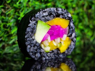 Futomaki black vege 1 / 6 szt.