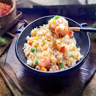 6F- Arroz Frito con Marisco y Verduras