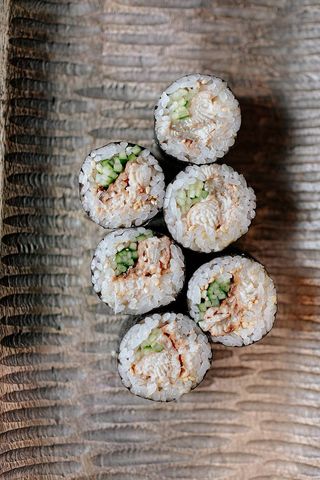 Рол з соусом Унагі (130г)