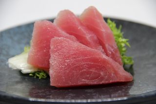 042 Sashimi tonno - 4 pezzi