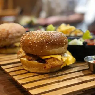 El Pollo Burger
