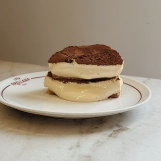 Tarta de Queso y Tiramisú (2 personas)