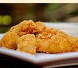 Пилешки филенца с корнфлейкс и чеснов сос (250г)