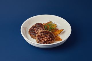 Котлеты с сыром по-турецки с картофельными дольками