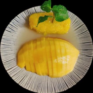 Mango y Arroz con salsa de coco