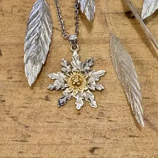 EGUZKILORE de plata (El amuleto protector)