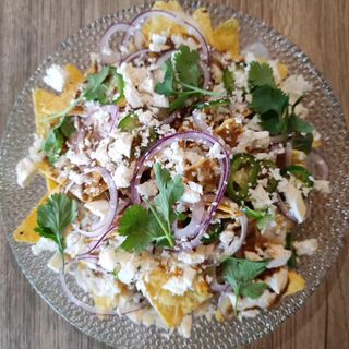 Chilaquiles Con Mole Poblano (Nuestros Nachos)