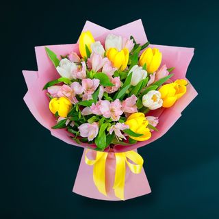 Buchet cu Lalele si Alstroemeria