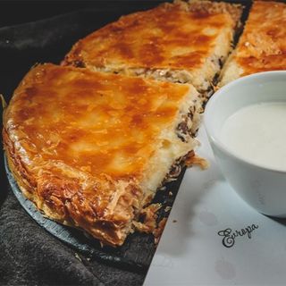 Burek sa piletnom