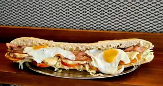 Bocata Chivito XXL